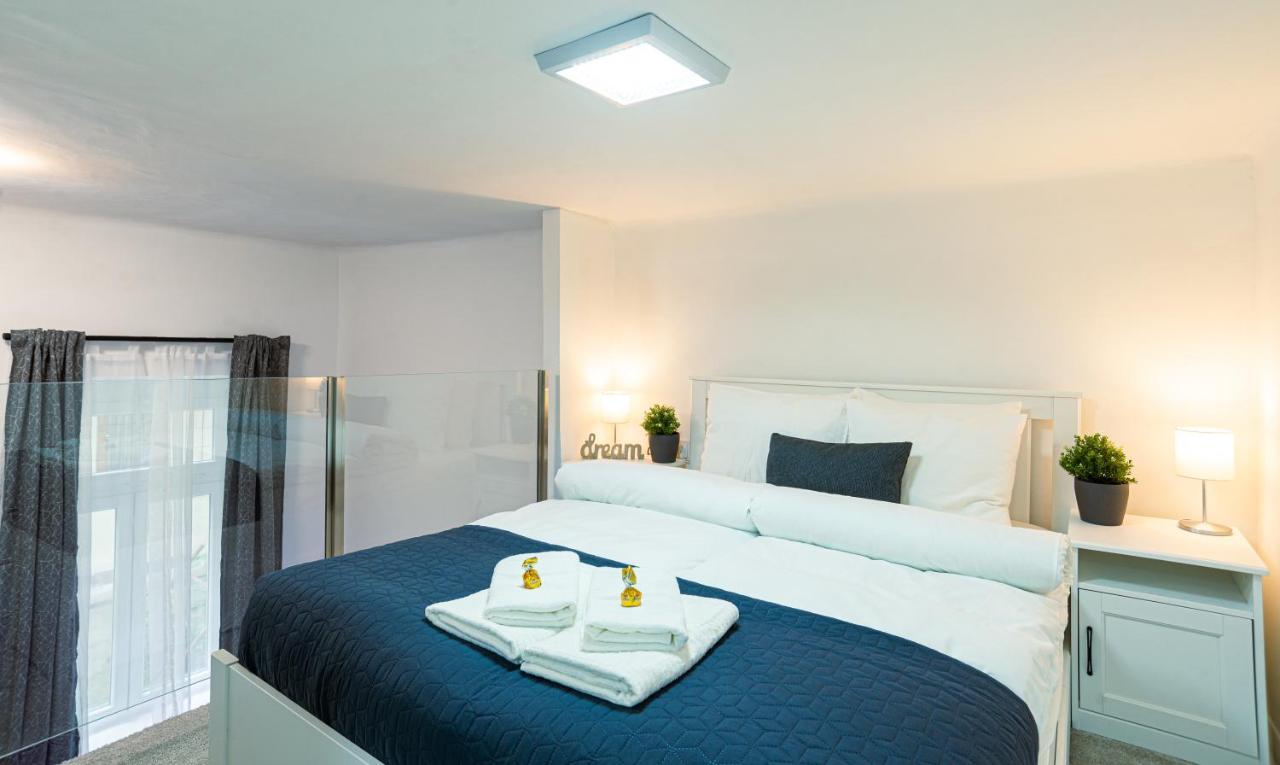 Bella Mia - Entire Apartment Near Liszt Ferenc Ter Budapest Kültér fotó